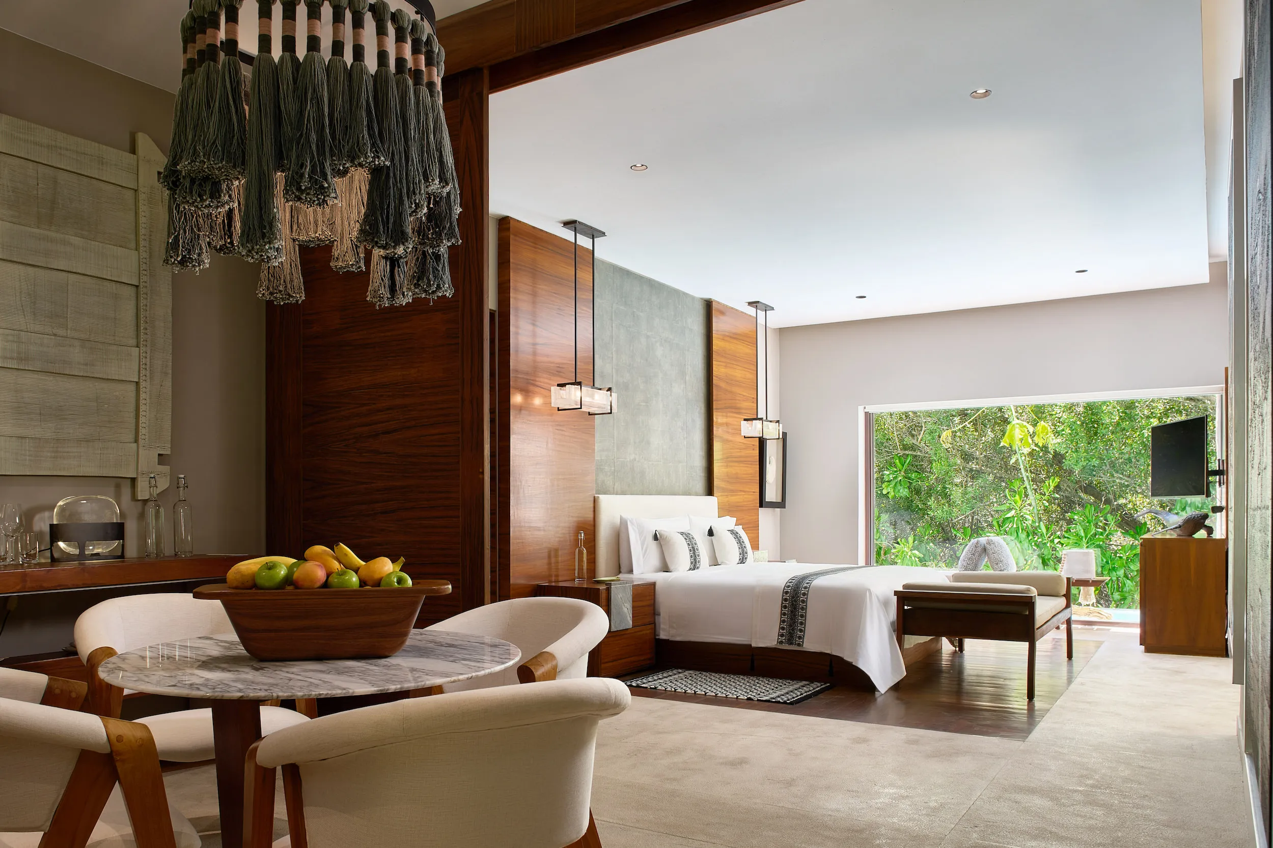 <p class="residence-type">VILLA</p> <hr class="other-stay-divider"> <a class="href-villas" href="/stay/presidential-villa-3-bdr/"><p class="royal-slider-title">PRESIDENTIAL VILLA - 3 BDR</p></a>